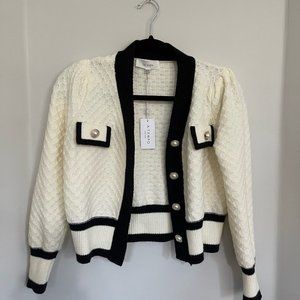 A Tempo New York La Robe V Neck Pearl Button Two Tone Cardigan (s/m)